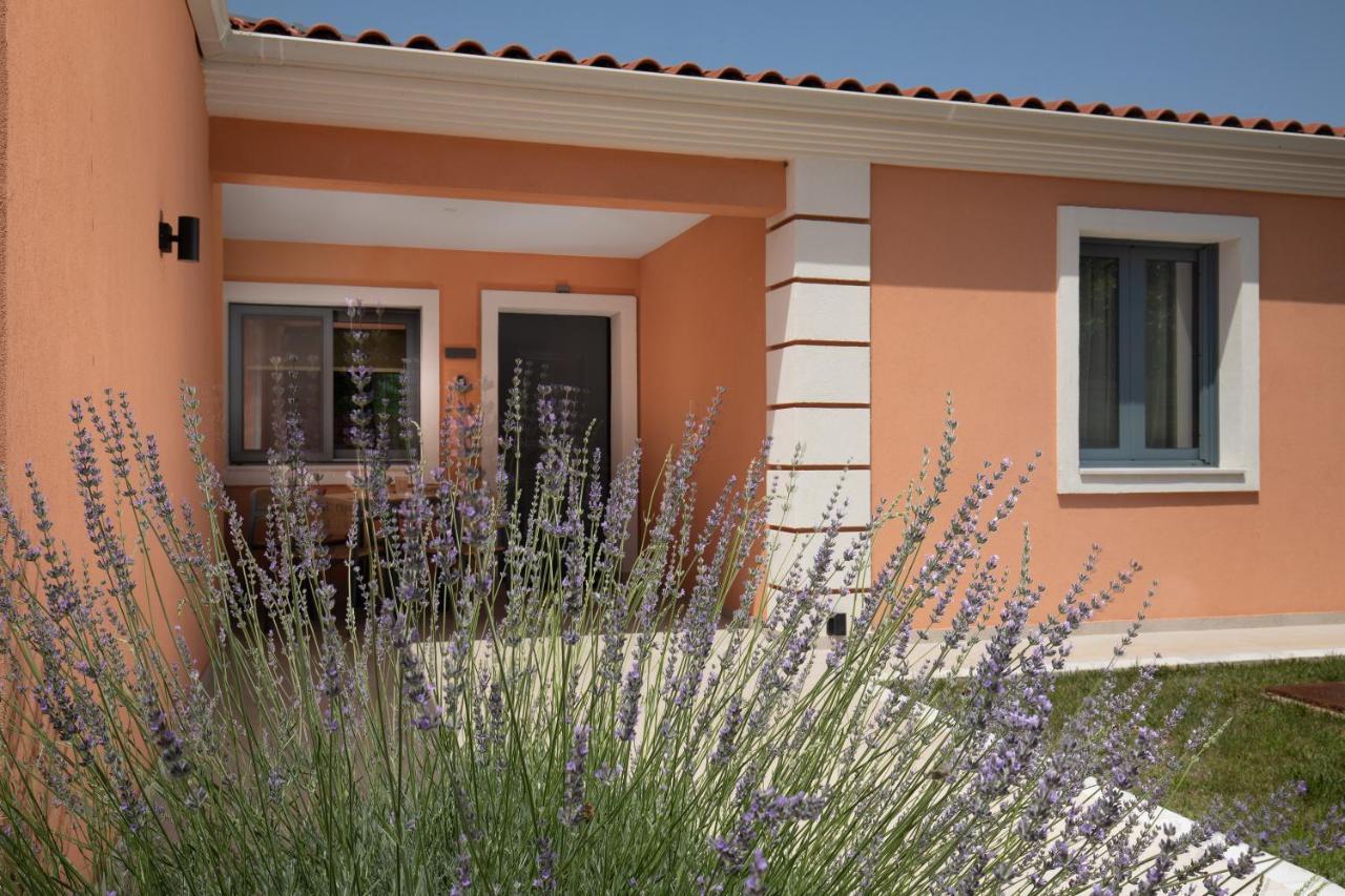 Perithia Suites Exterior foto